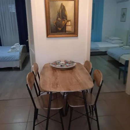 Kwatera prywatna Quite Bedroom For 2, In Center Of Split, Overnight