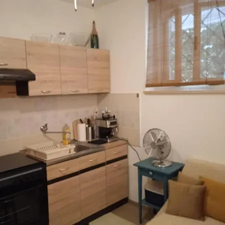 Quite Bedroom For 2, In Center Of Split, Overnight * 스플리트