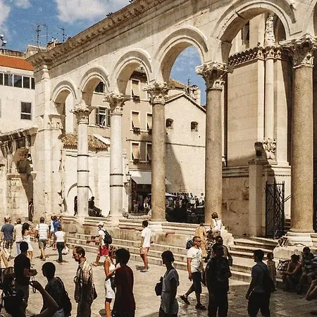 Quite Bedroom For 2, In Center Of Split, Overnight Kwatera prywatna *