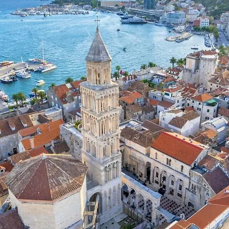 Quite Bedroom For 2, In Center Of Split, Overnight * Split